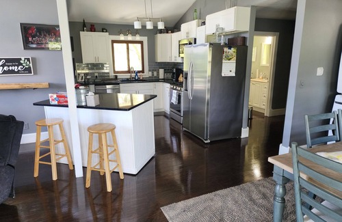 Oneonta House | Vacation on the river 5 minutes to All Star Village 25 minutes to Cooperstown