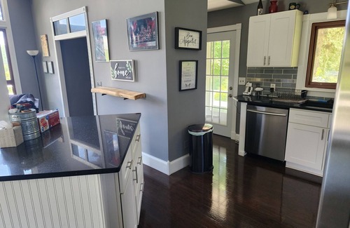 Oneonta House | Vacation on the river 5 minutes to All Star Village 25 minutes to Cooperstown