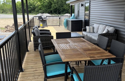 Sherkston Cottage | Vacation Property @ Sherkston Shores Resort (Waterpark, Lake Erie Beaches)