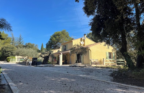 Massillargues-Attuech Villa | Vacation villa 10 p with heated pool Anduze (Cevennes) Z.Fr 4 bedrooms 2 bathrooms