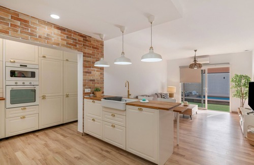 Playa Honda Villa | Vacation Villa 'Berkana De Lujo Con Piscina' with Private Pool, Wi-Fi and Air Conditioning