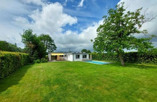 Koekelare House | vakantiewoning met permanent verwarmd zwembad en sauna