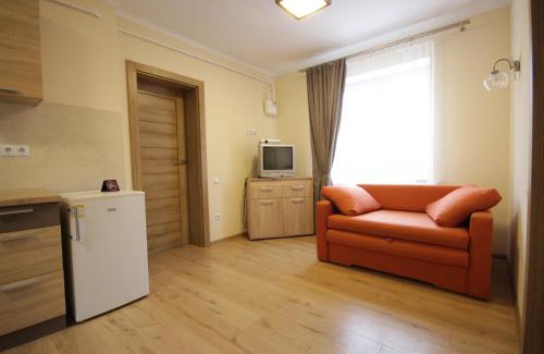 Skhidnytsya Hotel | Valentyna