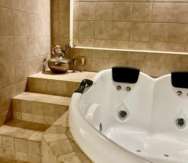 Lerdala Villa | Vallevägen Country Retreat - Private Pond, Fireplace & Nature