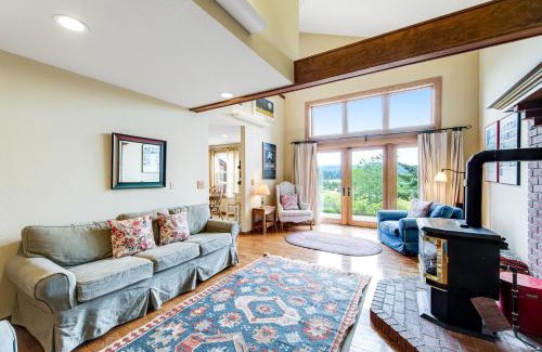 Enumclaw House | Valley Green