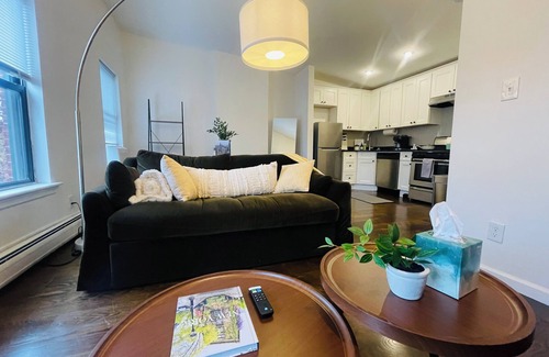 Historic Downtown Apartment | VAN VORST HOUSE Top Floor 1 Bedroom Apt 20 Mins to NYC