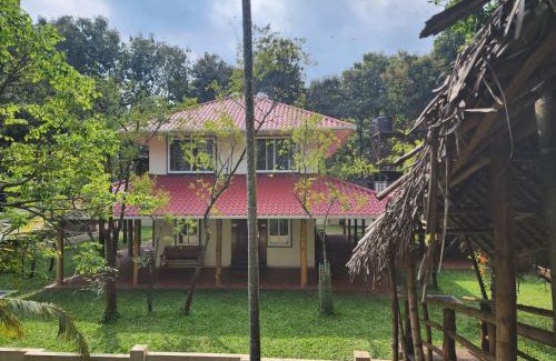 Maraiyur Bed & Breakfast | VanaJyotsna Forest Home