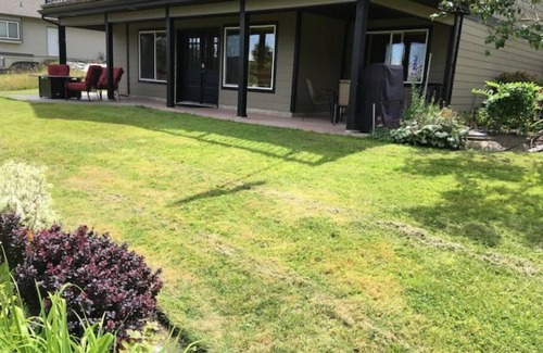 Crofton House | Vancouver Island Ocean Front Suite - Hike, Bike, Visit Wineries or Just Relax!