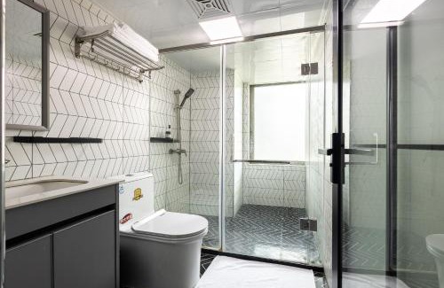 Beijing Road Apartment | Vanhome Guangzhou , Step Out to Beijing Road Pedestrian Street , Gongyuanqian & Beijing Road Metro - Canton Fair