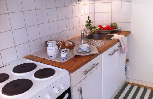 Nacka Bed & Breakfast | Varmdovagen B&B Cottage