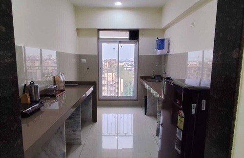 Santacruz West Apartment | Varsity by Daily Stays