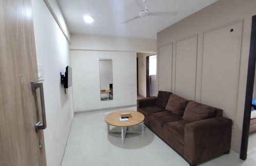 Santacruz West Apartment | Varsity by Daily Stays