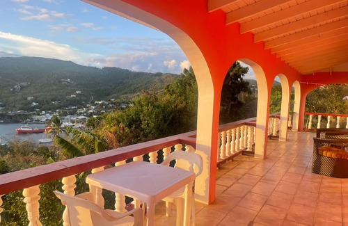 Mount Pleasant Bay House | Immaculate 3 Bed Villa Overlooking Admiralty Bay