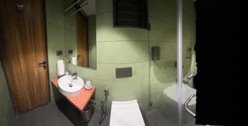 Panchgani House | Ved Villa Netflix, Pool, Chill