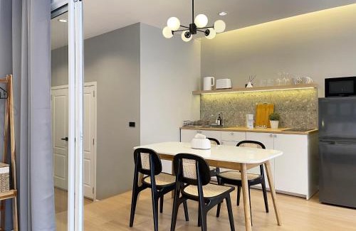 Ban Phan Thom Apartment | Vélin Khaosan - 2nd Floor apartment with 2Bedrooms