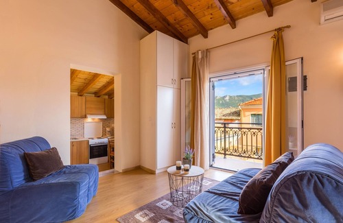 Doukades House | ⭐Venetian era - Doukades center loft apartment⭐