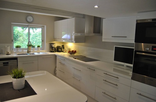 Le Collet Villa | Very Beautiful Villa with swimming pool, aircond, wifi, pétanque, table tennis