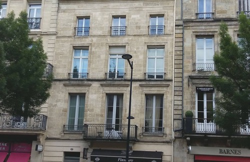 Bordeaux Golden Triangle Apartment | Very nice, bright and quiet 2-bedroom apartment in the heart of Bordeaux