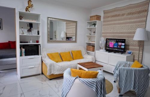 Quartier de la Maison-Blanche House | Very nice private Appartment 1 living room with sofa bed 1 bedroom 1 bathroom with toilet 1 Kitchen