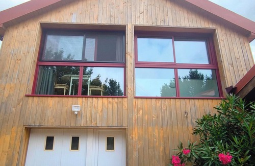 Pluneret Apartment | Very pleasant, quiet, bright, spacious studio set in a lovely wooded garden