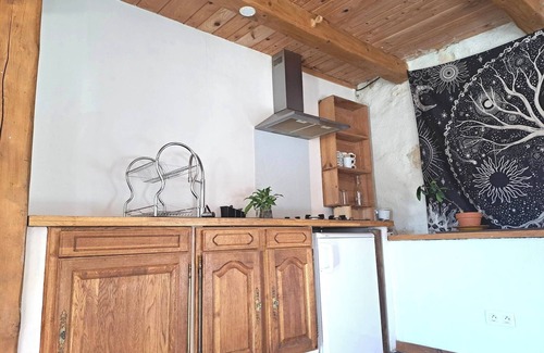 Bargeme House | Very pretty, bright, south-facing sheepfold on an organic farm in the Verdon.