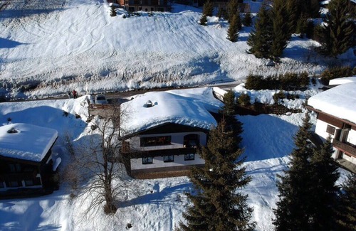 Hinterglemm House | Very quiet, detached vacation home for up to eight people.