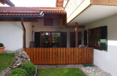 Oberammergau Apartment | Very quiet, yet central, modern and comfortable, mountain view, near the ski lift