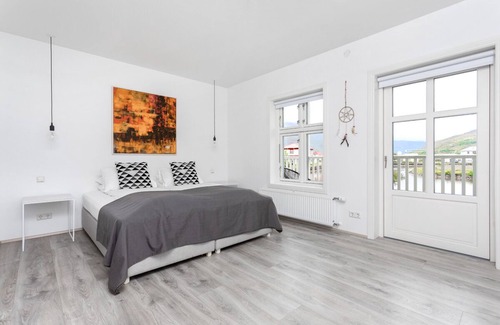 Seydisfjordur House | Við Lónið guesthouse