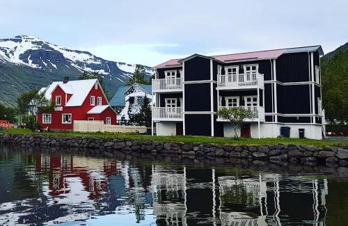 Seydisfjordur House | Við Lónið Guesthouse
