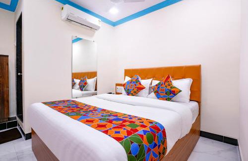 Malad West Hotel | Via Raj Palace - 1 km to Sakinaka Metro