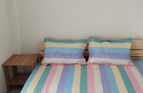 Old Quarter Hotel | Vibi motel Hòn Rơm