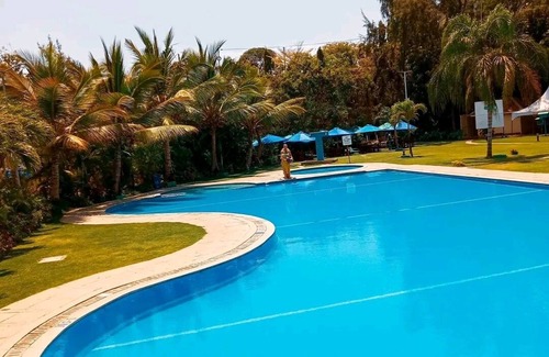 Shanzu Apartment | Vibrant vacation apartment at Shanzu