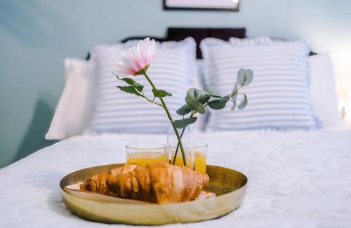 Leamington Spa Apartment | Victoria Park Studio 4 - Parking, WiFi, Free Netflix, Disneyplus & Amzon Prime