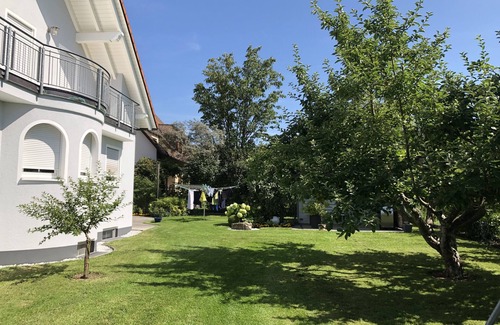 Weidenberg Apartment | Viel Platz, für die ganze Familie.nMitten im Grünen aber ganz nah an Bayreuth.