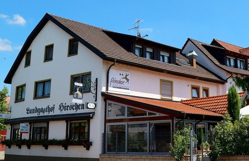 Rheinhausen Apartment | Vierbettzimmer mit Dusche und WC