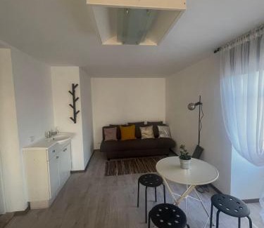 Skrunda House | Viesu māja Stadula