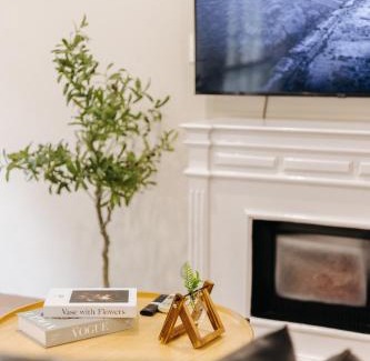 Hang Bai Apartment | VietHOME-22A Phố Huế - 301 4pax Netflix FREE Laundry Lift