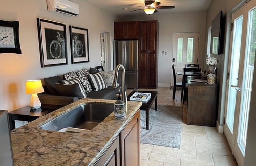 Del Cerro House | Views/Attractions/Dining/Upscale - Private Luxury 2 bedroom House