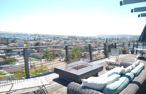 Roseville - Fleet Ridge House | VIEWS! VIEWS! VIEWS! 4 Master Suites 5 Star Architectural Designer with Spa