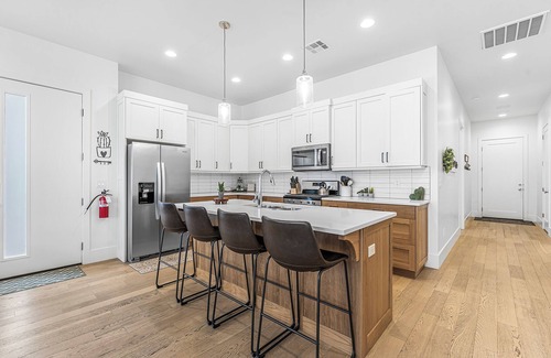 Bloomington House | Villa #18 Bloomington Country Club: Pool, Golf, Restaurant