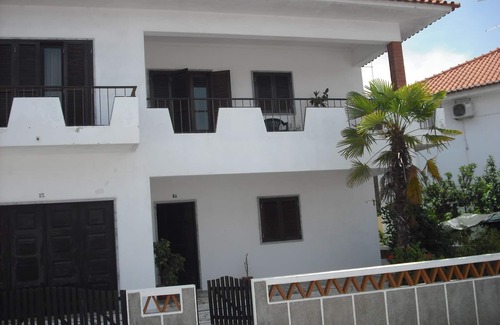 Mertola Villa | Villa/1st floor with accommodation for up to 8 people. 3 double bedrooms and double sofa.