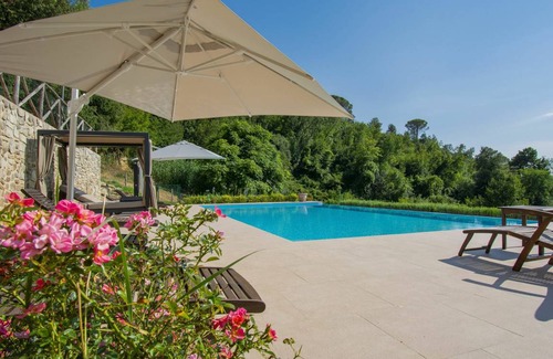 Palaia Villa | Villa ∙ 6 bedrooms ∙ 12 guests