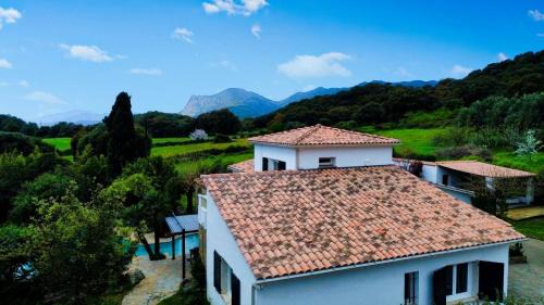 Tavaco Villa | Villa A CASA DI FICU à 14kms d'Ajaccio et des plages avec Piscine Jacuzzi Pétanque Sans vis à vis
