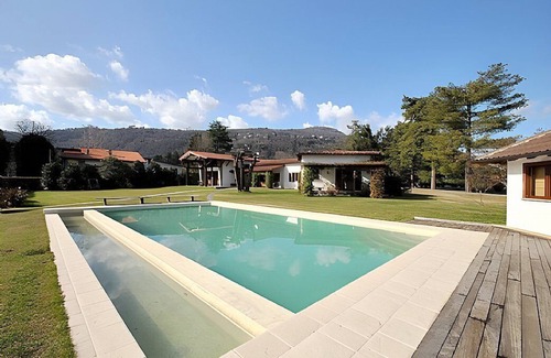 Solcio Villa | Villa Adelinda: A luxurious one-story villa located right on the Lake Maggiore, with Free WI-FI.
