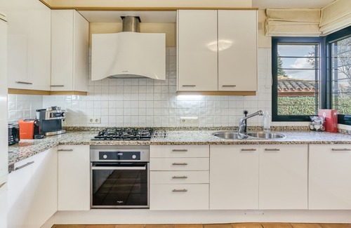 Navata Villa | Villa 'Agnes' with Shared Pool, Private Terrace and Wi-Fi