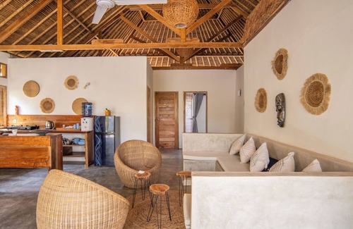 Selong Belanak Villa | Villa Alang Alang with private Pool & Garden