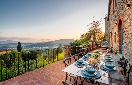 Ciciana Villa | Villa Alice, panoramic stone farmhouse to sleep 10