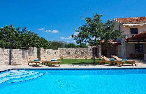 Mocici Villa | Villa Antonija - Four-Bedroom Villa with Terrace and Private Pool