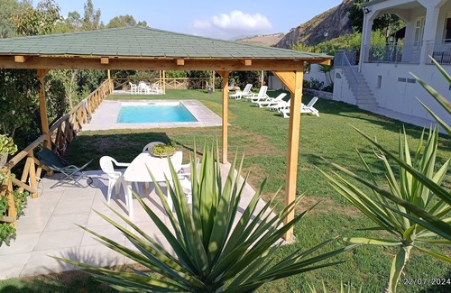 Caccamo Villa | Villa Apartment surrounded by greenery