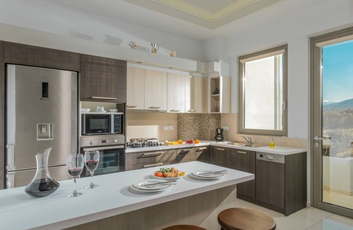 Kato Gouves Villa | Villa Aphrodite, next to the beach ,no car needed.